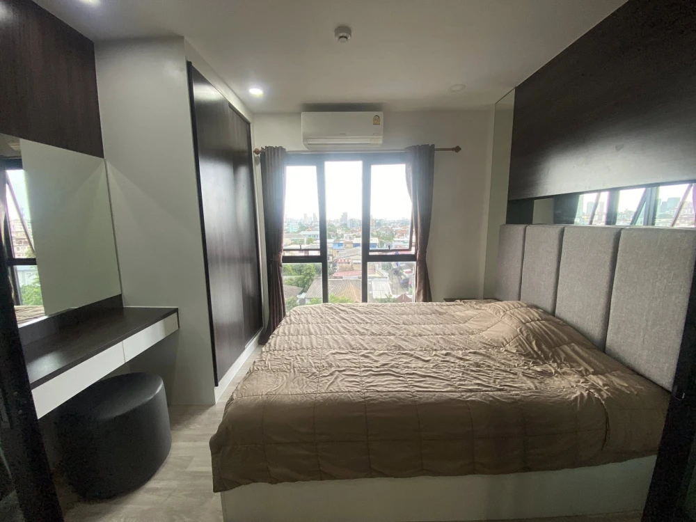 For sale: D Mark Condo Sutthisan, 1 bedroom, 1 bathroom, built-in headboard, great location, hurry and reserve now!