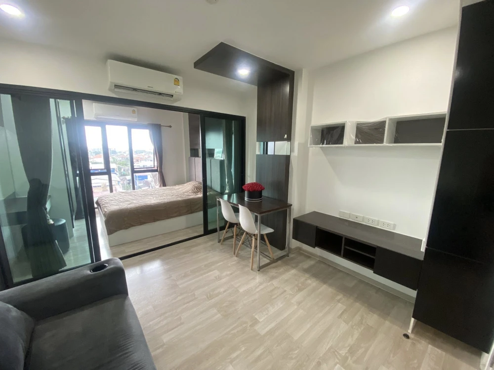 For sale: D Mark Condo Sutthisan, 1 bedroom, 1 bathroom, built-in headboard, great location, hurry and reserve now!