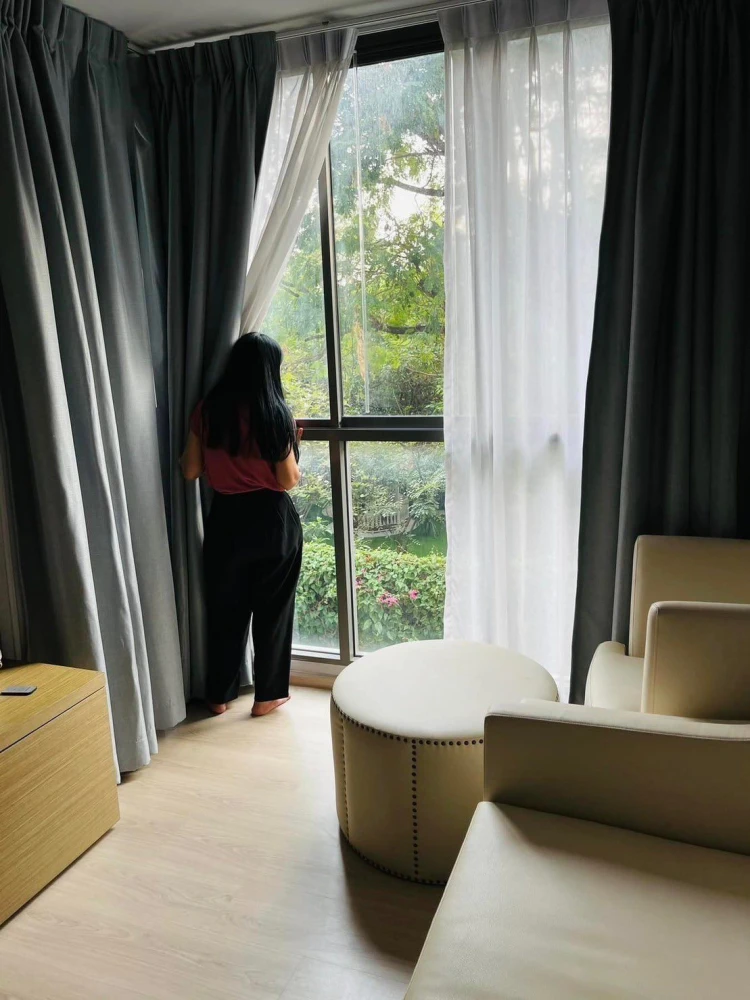 For sale: D' Memoria Phahon Yothin 8 for those who love peace and privacy. The side view is of a beautiful residential house. Reserve now!