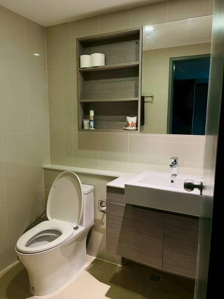For sale: D' Memoria Phahon Yothin 8 for those who love peace and privacy. The side view is of a beautiful residential house. Reserve now!