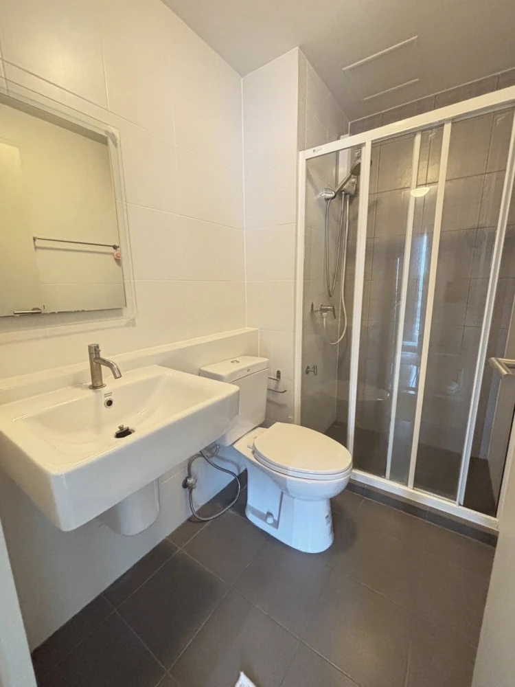 Selling dcondo Campus Dome Rangsit, 7th floor, exterior view, fully furnished, ready to move in. Book now!