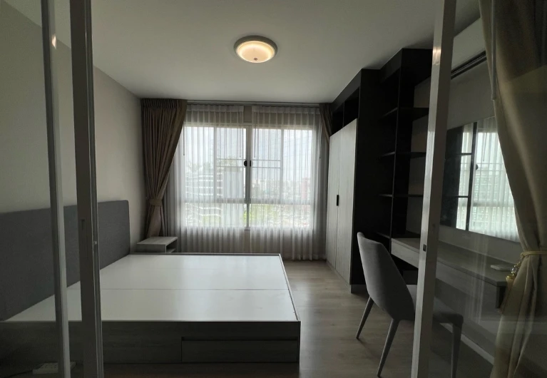 Selling a dcondo Campus Dome Rangsit condo unit, 7th floor, partitioned, very livable. Book now! (Hurry!)