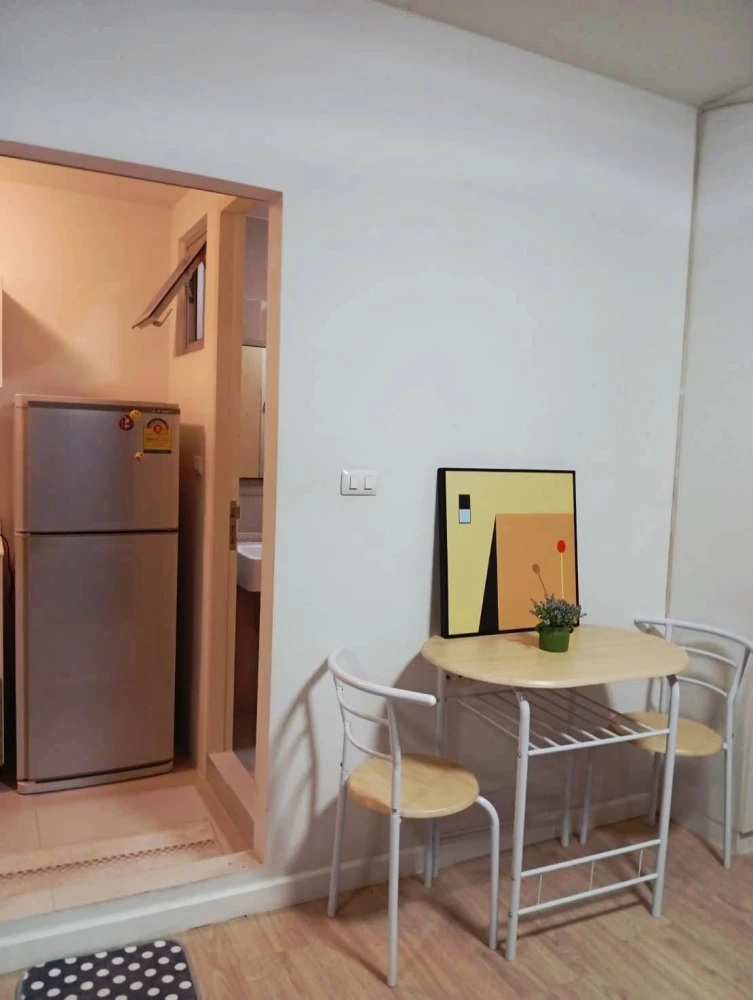 For sale: dcondo Campus Resort Rangsit 2, corner room, swimming pool view, fully furnished, nice to live in, reserve now.