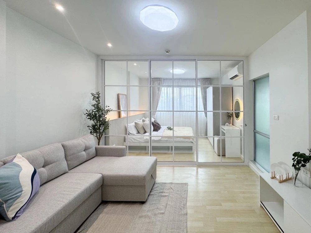 Dcondo Charan-Bangkhunnon for sale, a lovely room, beautifully decorated in a cool tone, comes with complete furniture, don't miss it.