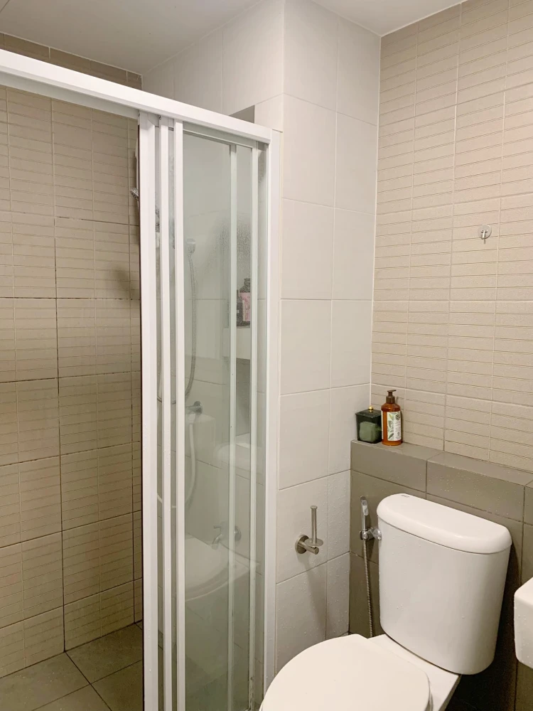 For sale: dcondo Hideaway Rangsit, 4th floor, corner room, fully furnished, nice to live in, reserve now, urgently.