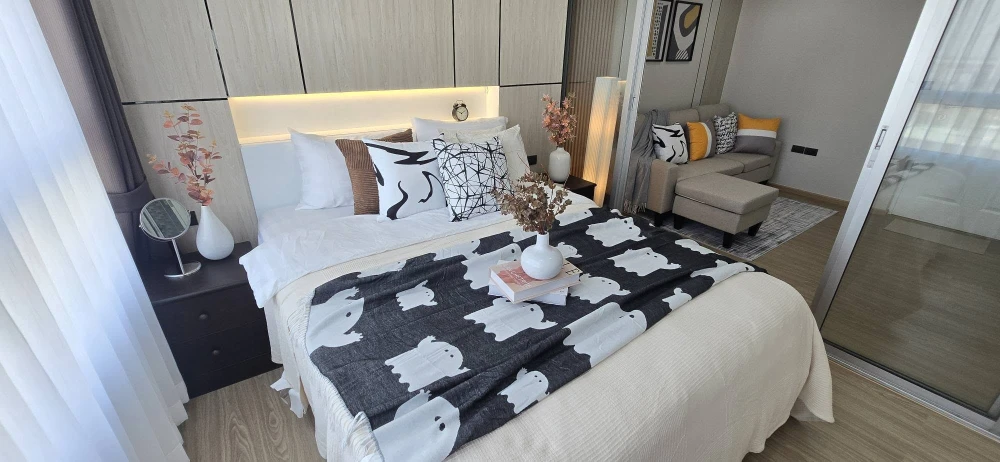 For sale: Unit at DCondo Rattanathibet, 7th floor. Beautiful unit, fully furnished—book now!