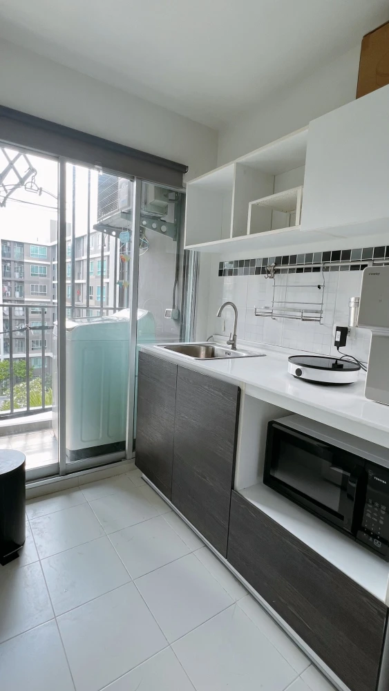 Selling Dcondo Sukhumvit 109, ready to move in, fully furnished. Just bring your personal belongings and you can occupy the unit!