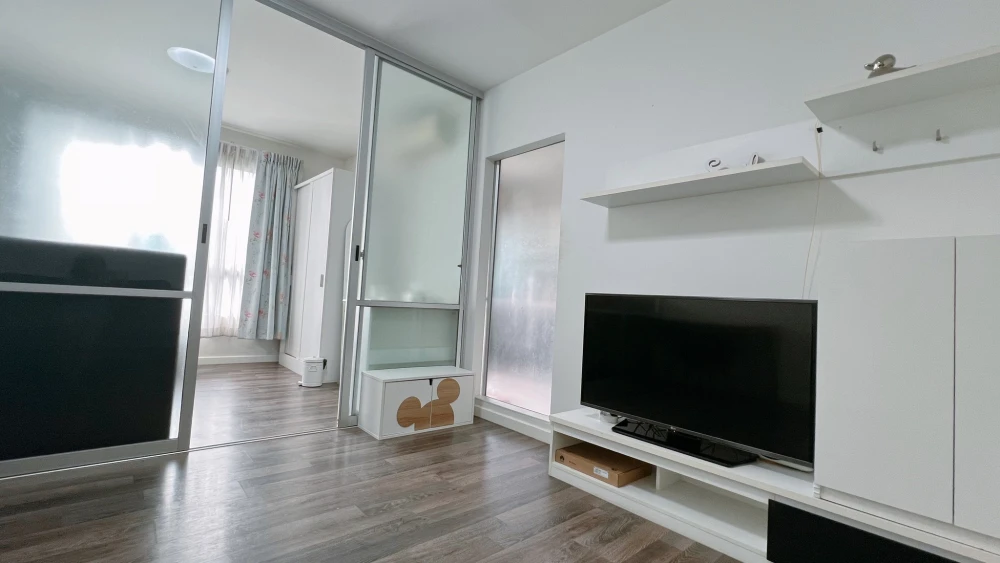 Selling Dcondo Sukhumvit 109, ready to move in, fully furnished. Just bring your personal belongings and you can occupy the unit!