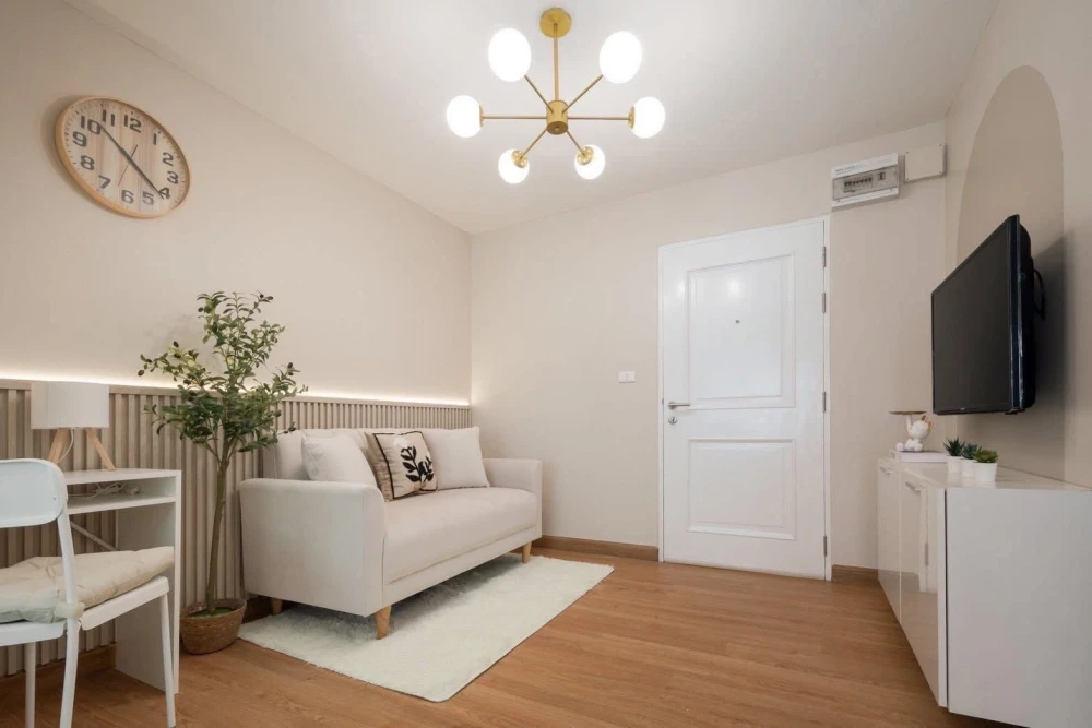 For sale: Den Vibhavadi, north-facing balcony, cool and comfortable, not hot, fully furnished, extremely beautiful, don't miss out!