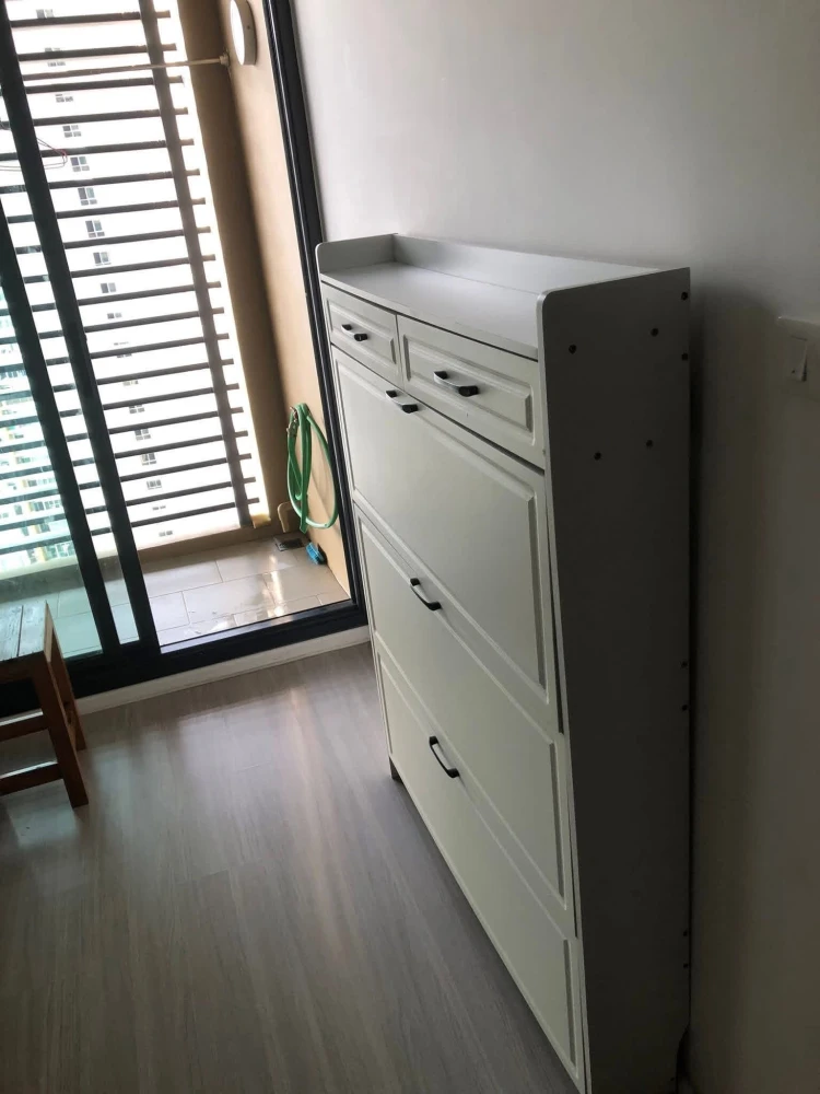 Selling Denim Jatujak condo, very high floor, pool view, fully furnished. Just bring your belongings and move in!