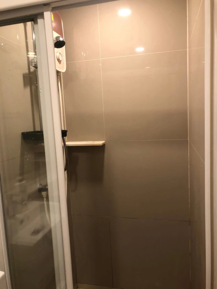 Selling Denim Jatujak condo, very high floor, pool view, fully furnished. Just bring your belongings and move in!
