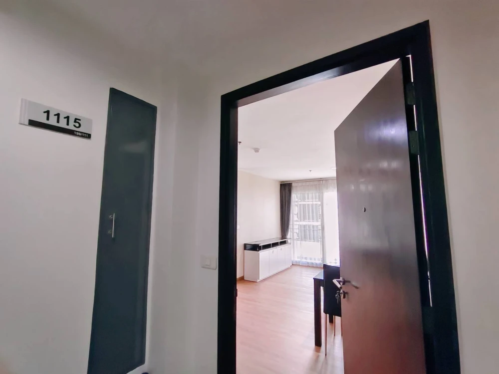 Diamond Ratchada for sale, spacious room, lots of usable space, good location, complete facilities, reserve now.