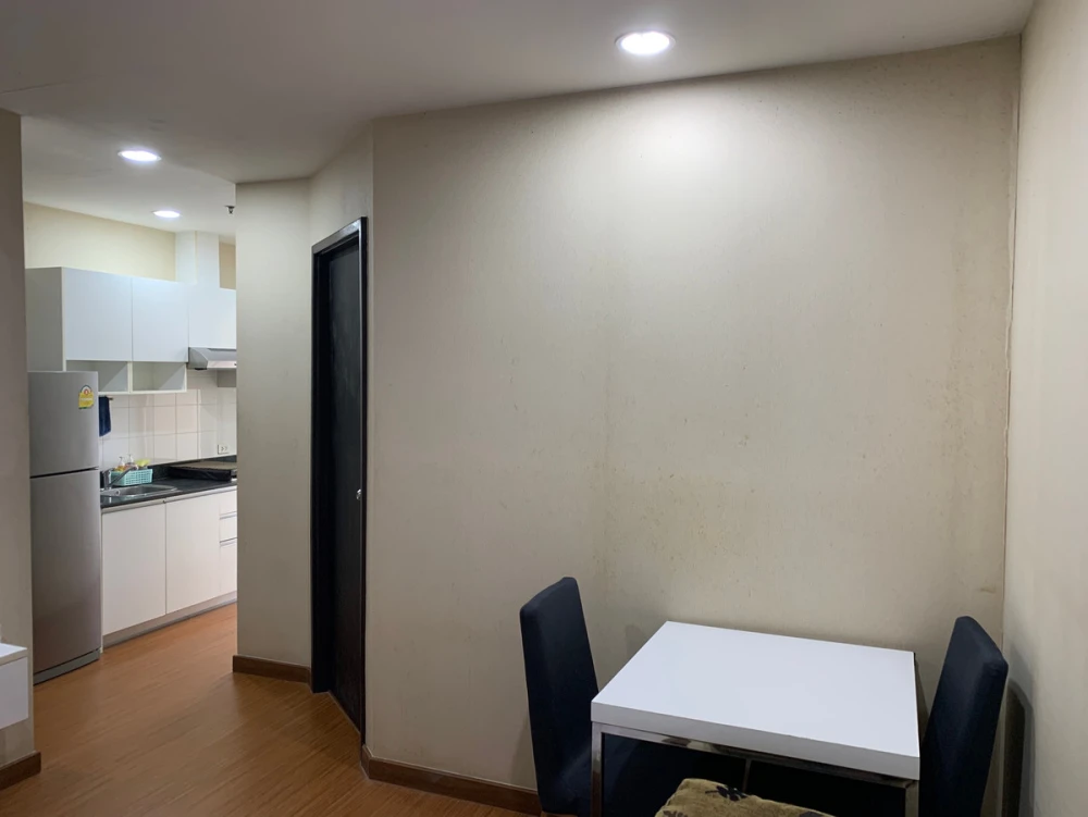 Diamond Sukhumvit condo for sale, 21st floor. Nice, fully furnished. Book now, don't wait!