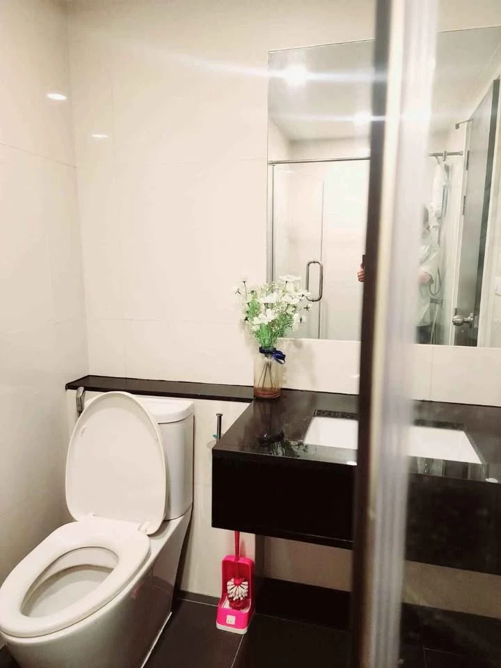 For sale/rent: Dolce Lasalle, 3rd floor, free appliances, fully furnished. Interested in owning one? Reserve now!
