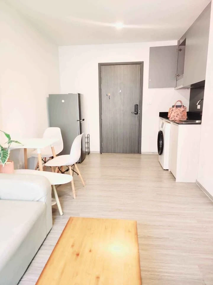 For sale/rent: Dolce Lasalle, 3rd floor, free appliances, fully furnished. Interested in owning one? Reserve now!