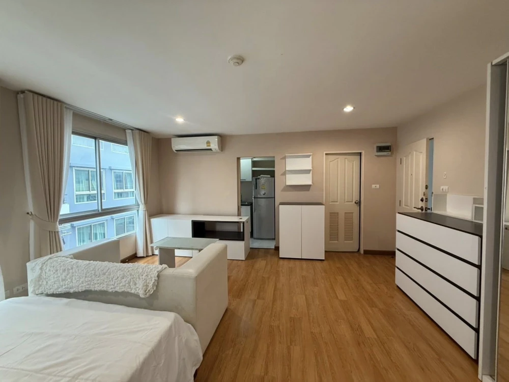 For sale: Double U Condo Phahol-Ladprao, ready to move in, spacious and comfortable, just bring your bags++