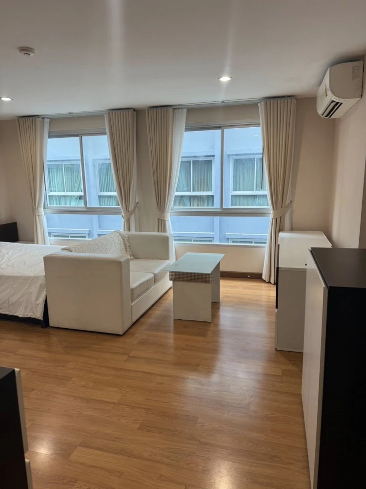 For sale: Double U Condo Phahol-Ladprao, ready to move in, spacious and comfortable, just bring your bags++