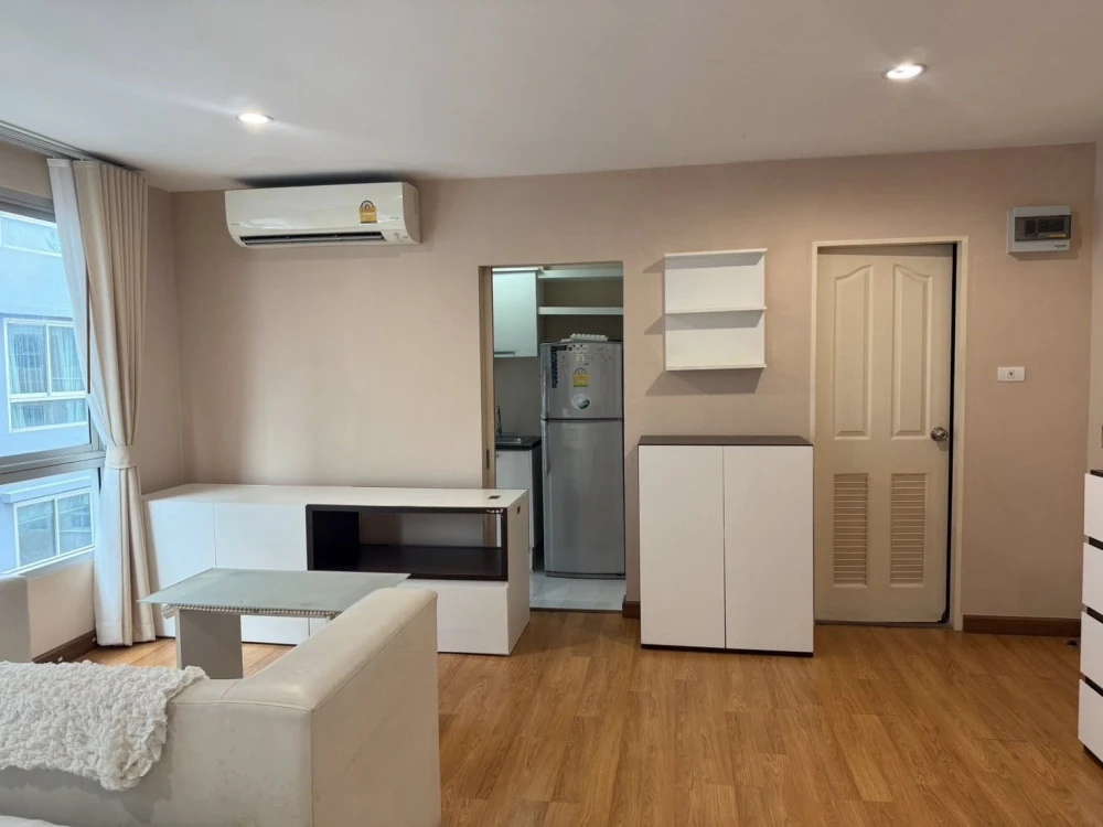 For sale: Double U Condo Phahol-Ladprao, ready to move in, spacious and comfortable, just bring your bags++