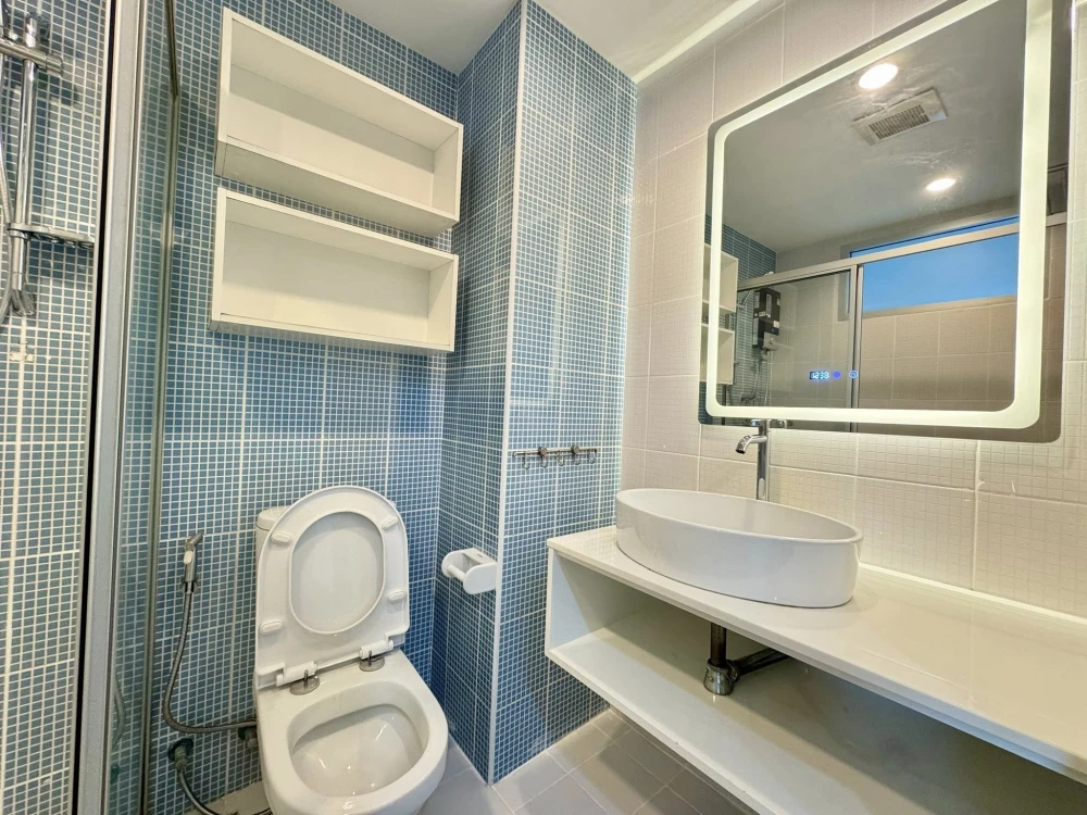 For sale: Double U Condo Phahol-Ladprao, ready to move in, fully furnished. Reserve now before it's too late.
