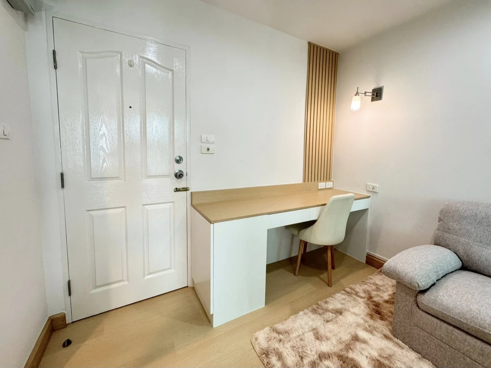 For sale: Double U Condo Phahol-Ladprao, ready to move in, fully furnished. Reserve now before it's too late.
