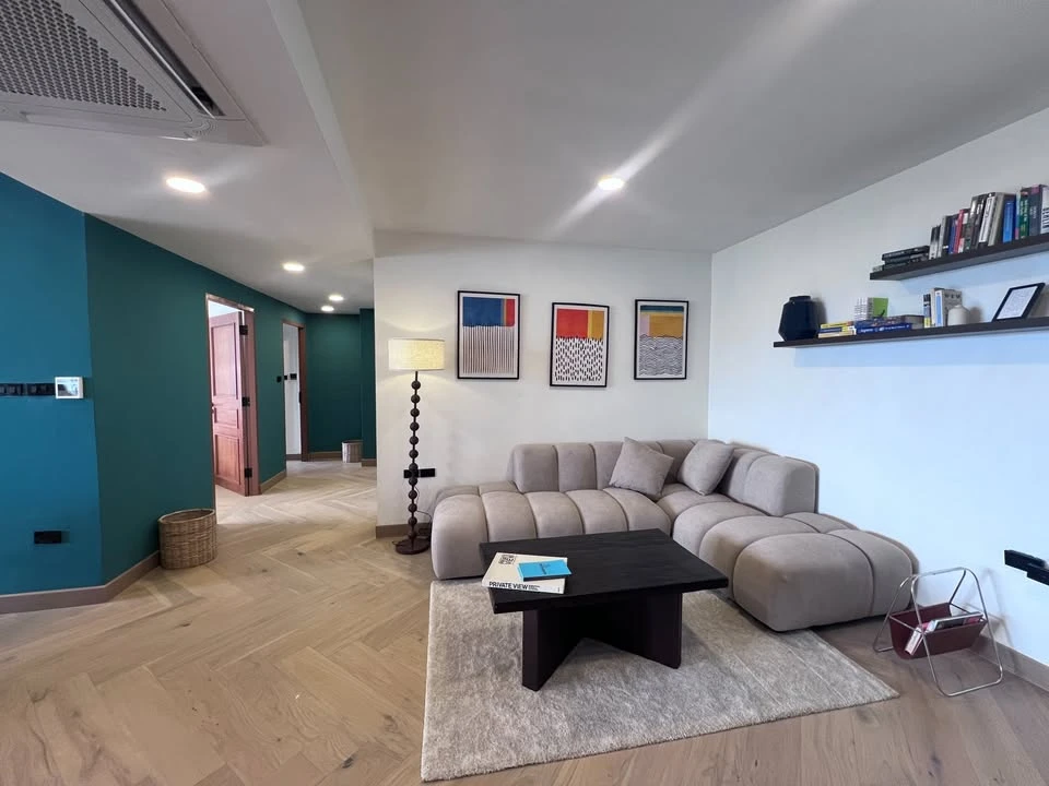 For sale: D.S. Tower 2 Sukhumvit 39, newly decorated in Mid-Century Modern style. Come and own it today, don't delay.