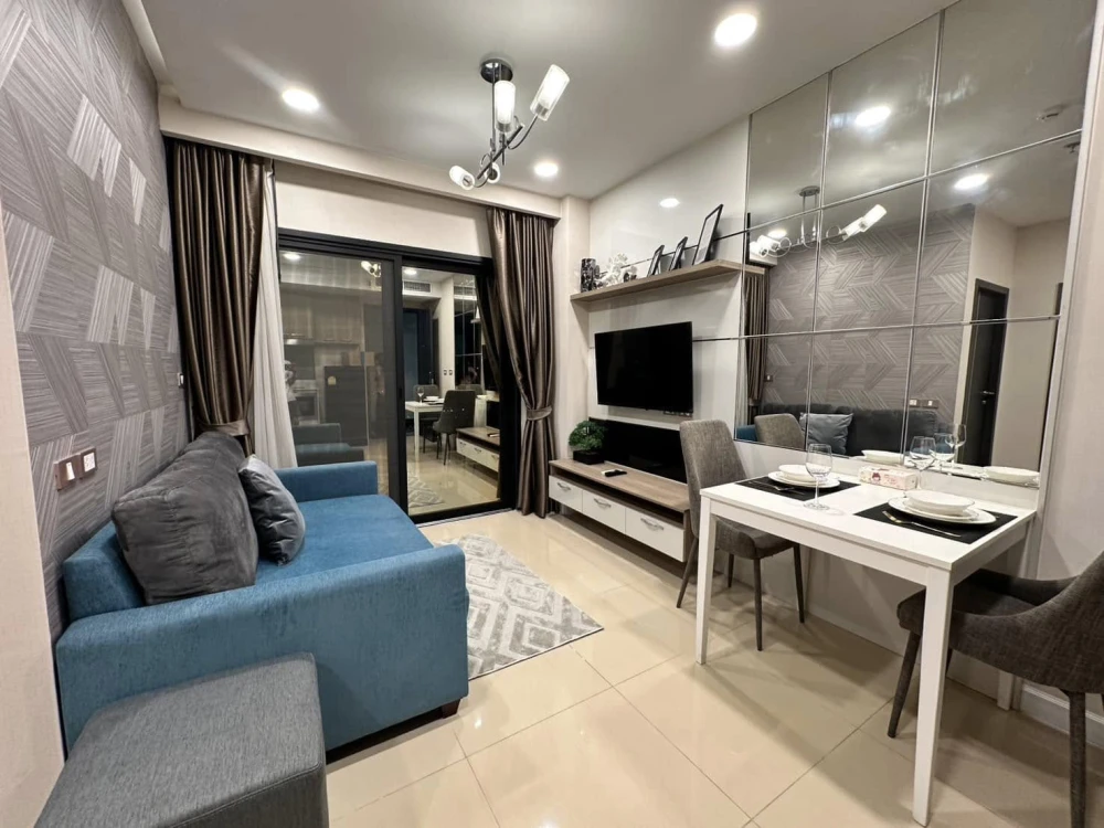 For sale Dusit Grand Condo View 31st floor, sea view, beautiful room, worth living, book now, don't miss out.