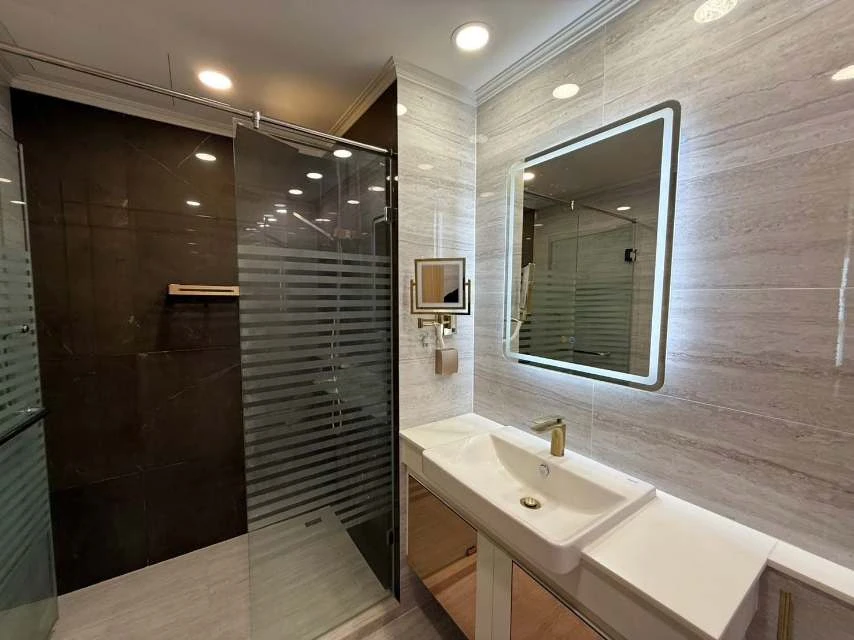 For sale Dusit Grand Park 2, garden view, there are trees behind the room, very shady, very spacious room, first come first served.
