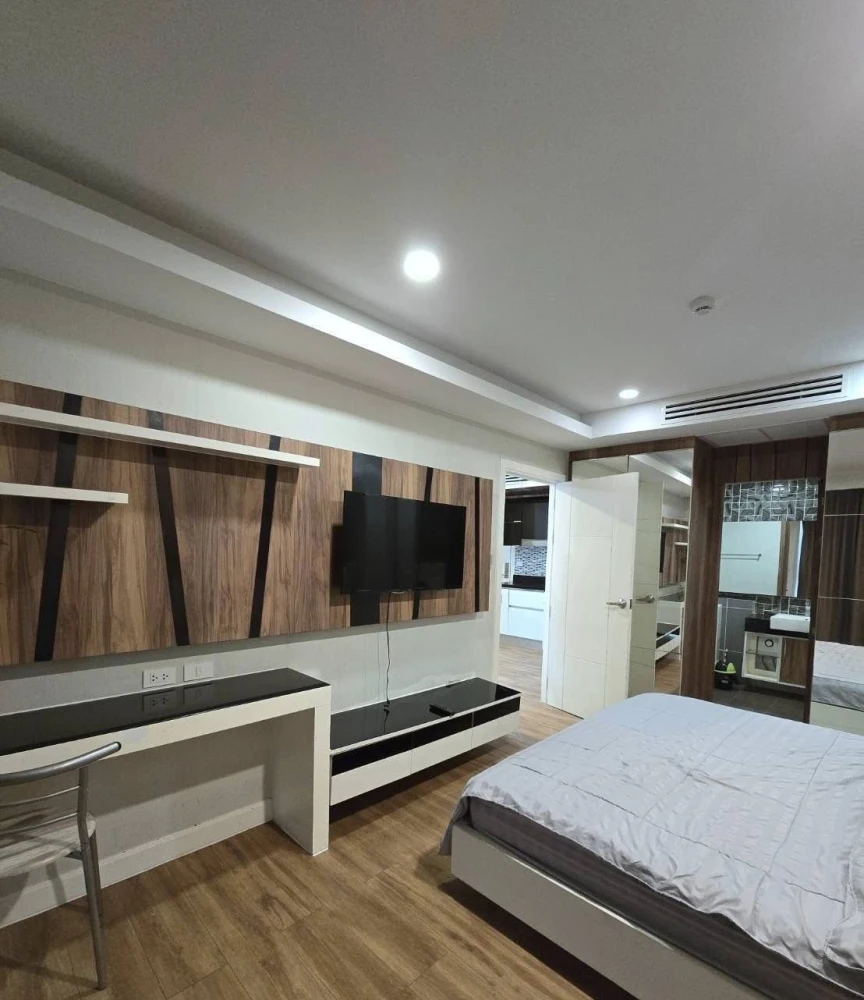 Selling 2-bedroom Dusit Grand Park condo with spacious living area and complete amenities. Book now!