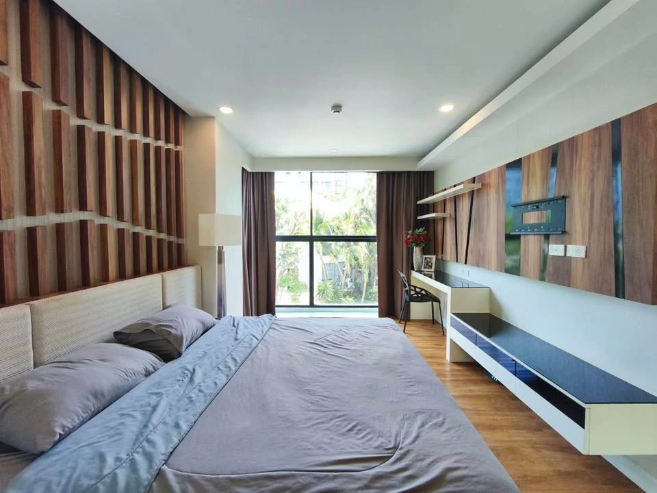 Selling a fully furnished, ready-to-move-in unit at Dusit Grand Park, 3rd floor. Book now! Don't miss out!
