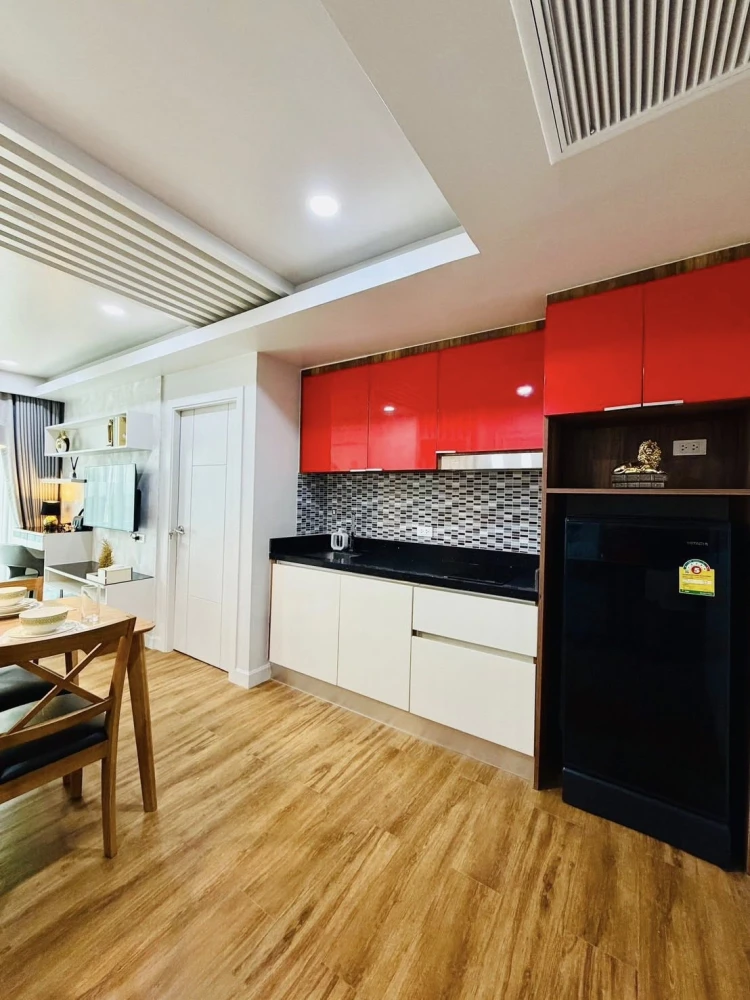 Selling a spacious and comfortable Dusit Grand Park condo with complete amenities. Book now!
