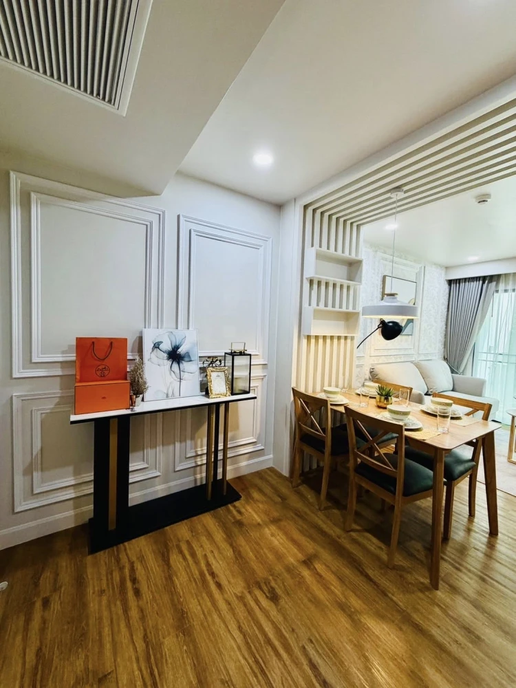 Selling a spacious and comfortable Dusit Grand Park condo with complete amenities. Book now!