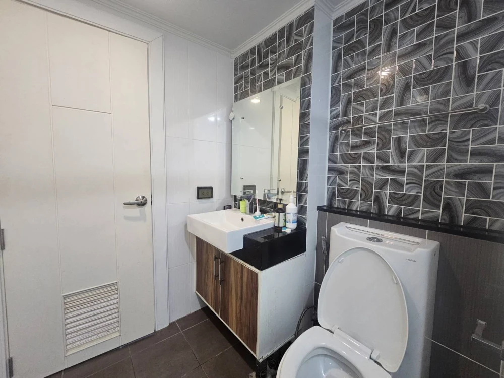 Dusit Grand Park for sale, nice room, good location, comes with complete furniture and appliances. Reserve now.