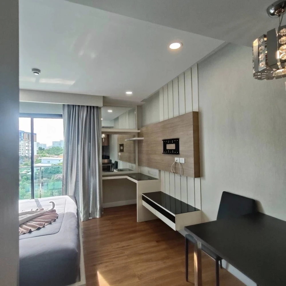 Dusit Grand Park for sale, a lovely room, fully furnished, comes with a great common area. Hurry and reserve now!