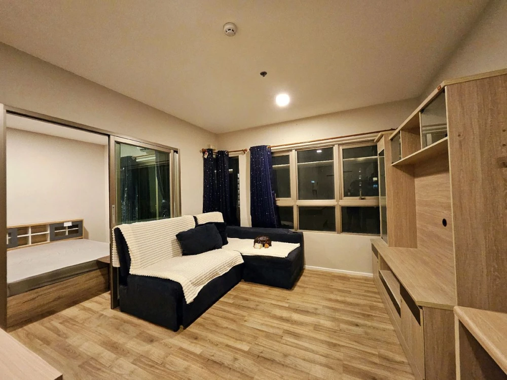 For sale: Ease 2 Rama 2, 4th floor, comes with complete furniture and appliances. Interested in owning it? Hurry and reserve now.