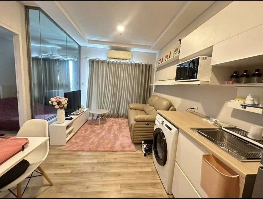 Selling Ease 2 Rama 2 condo, fully furnished with high-quality built-in furniture. Complete amenities. Book now!