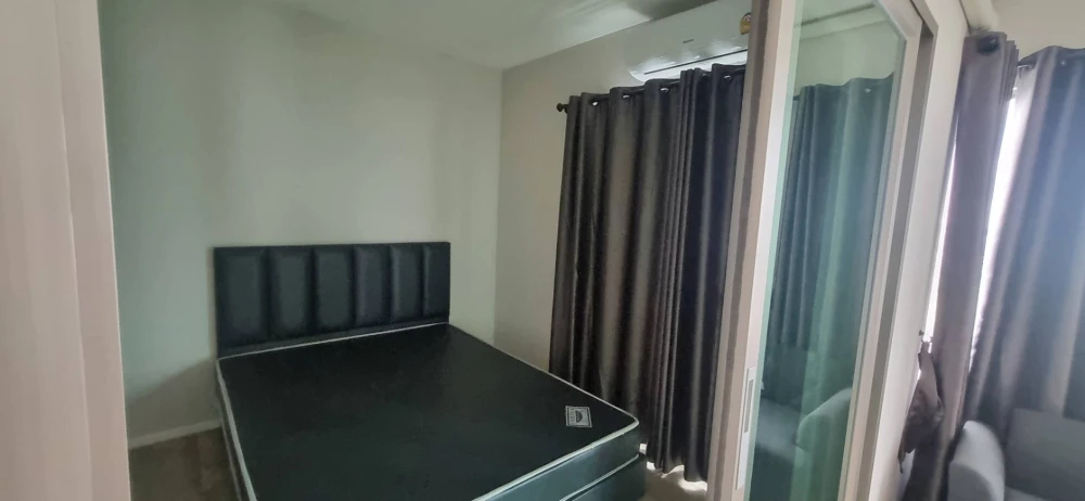 Selling Ease 2 Rama 2, Building B, 10th floor. Spacious 2-bedroom unit. Reservation required.