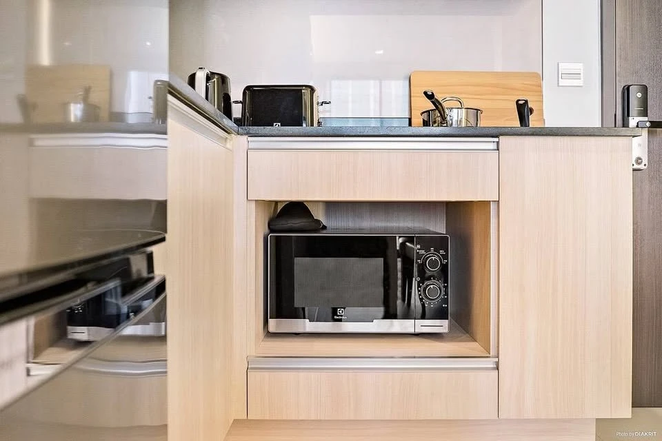 For sale: Edge By Sansiri (Sukhumvit 23), ready-to-move-in unit, elegantly decorated, spacious and comfortable room. Hurry and reserve now+++