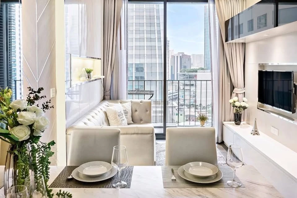 For sale: Edge By Sansiri (Sukhumvit 23), ready-to-move-in unit, elegantly decorated, spacious and comfortable room. Hurry and reserve now+++
