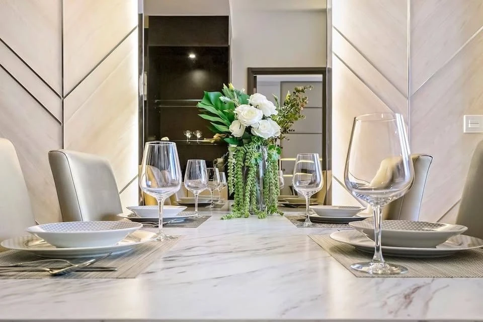 For sale: Edge By Sansiri (Sukhumvit 23), ready-to-move-in unit, elegantly decorated, spacious and comfortable room. Hurry and reserve now+++