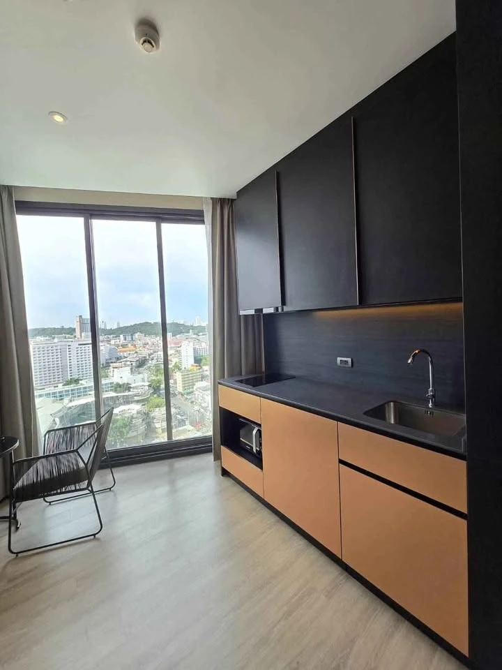EDGE Central - Pattaya for sale, nice room, fully furnished, good location, beautiful view, reserve now.