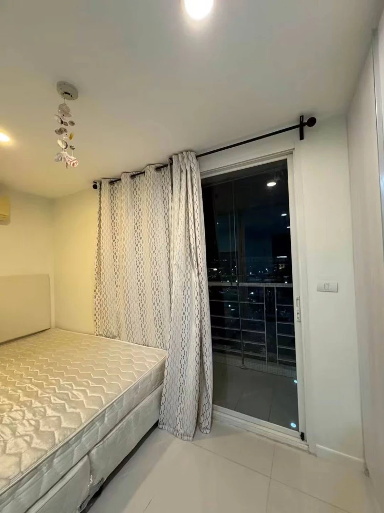 Selling a 1-bedroom unit at Elements Srinakarin, 7th floor. Excellent location and complete amenities. Book now!
