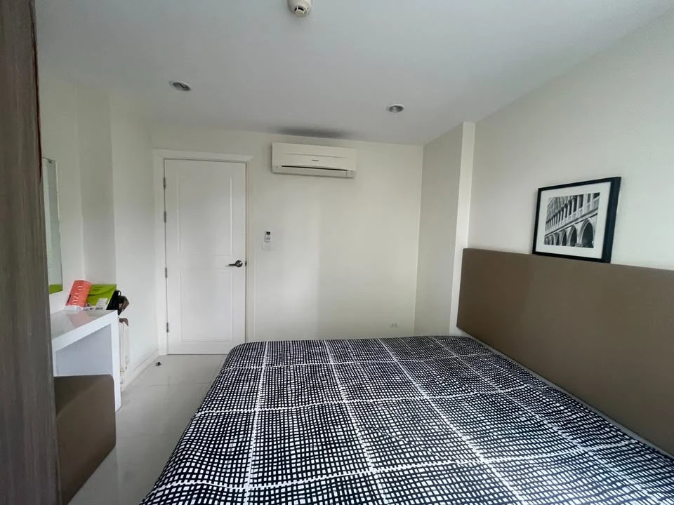 Selling Elements Srinakarin, 2 bedrooms, spacious living area, fully furnished. Book now!