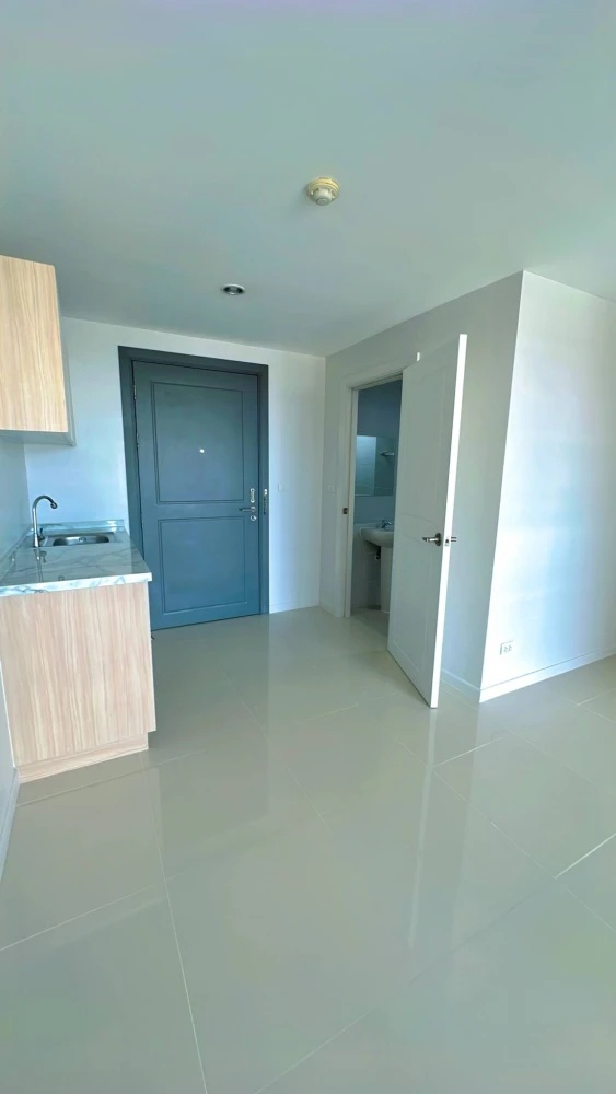 Elements Srinakarin for sale. Seacon view, unblocked, good ventilation, quiet, peaceful, and very private. Book now!