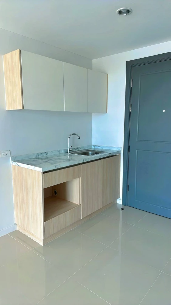 Elements Srinakarin for sale. Seacon view, unblocked, good ventilation, quiet, peaceful, and very private. Book now!