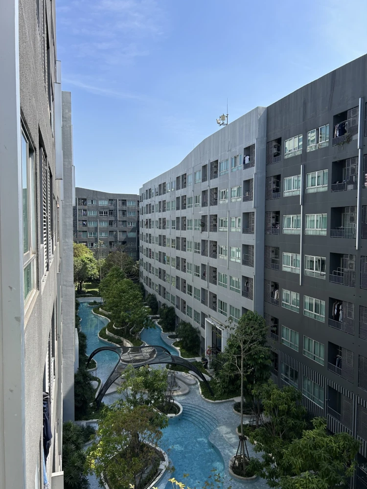 Selling Elio Del Moss Phahonyothin 34, corner unit, 2 bedrooms, 46 sq.m., pool view. Grab it now!