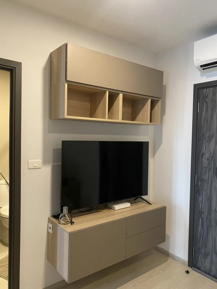 Selling Elio Del Nest 1-bedroom, 1-bathroom unit on the 11th floor. Fully furnished and equipped with appliances. Don't miss out!