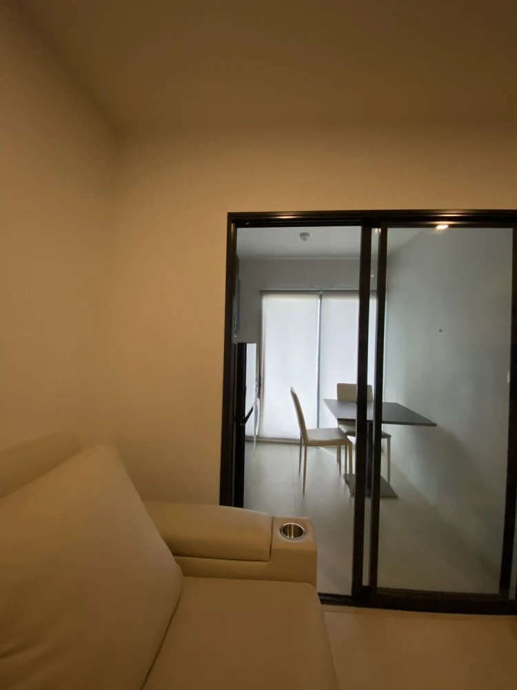Selling Elio Del Nest 1-bedroom, 1-bathroom unit on the 11th floor. Fully furnished and equipped with appliances. Don't miss out!