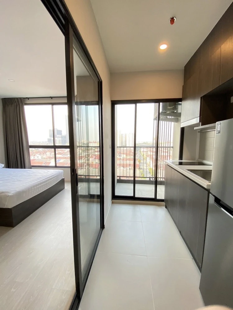 For sale Elio Del Nest, Building G, 10th floor, Studio room, very clean room, complete with equipment and furniture, ready to move in.