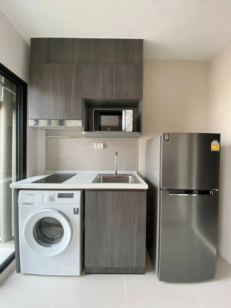 For sale Elio Del Nest, Building G, 10th floor, Studio room, very clean room, complete with equipment and furniture, ready to move in.