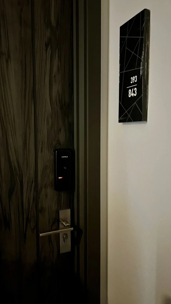 For sale Elio del nest 1 bedroom plus room, high floor, no adjacent room, only opposite room, next to fire escape, not next to garbage room, must rese